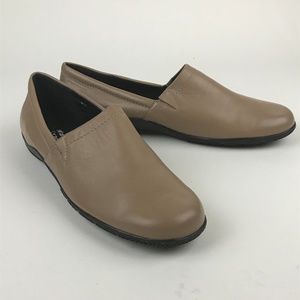 Walking Cradles Leather and stretch Slip ons Taupe
